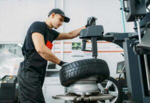 Praktyczny przewodnik: jak samodzielnie zakładać opony w kilku krokach