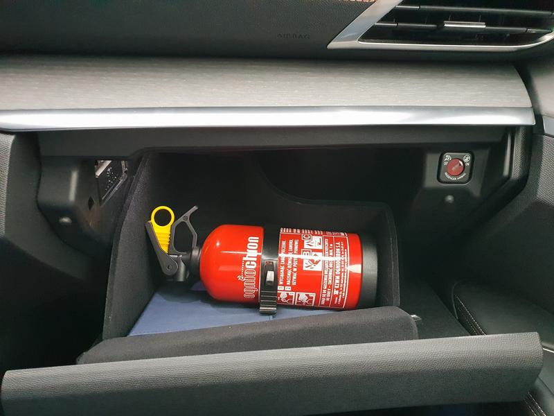 Bezpieczeństwo pożarowe w samochodzie