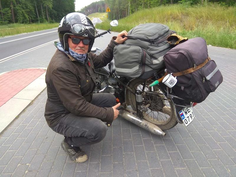 Minimalizm w podróży motocyklowej