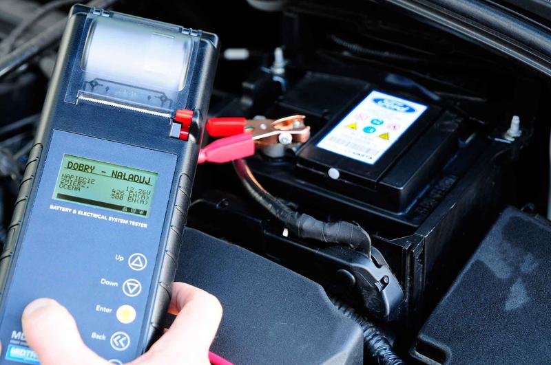 Jak samodzielnie przeprowadzić test akumulatora w kilku prostych krokach