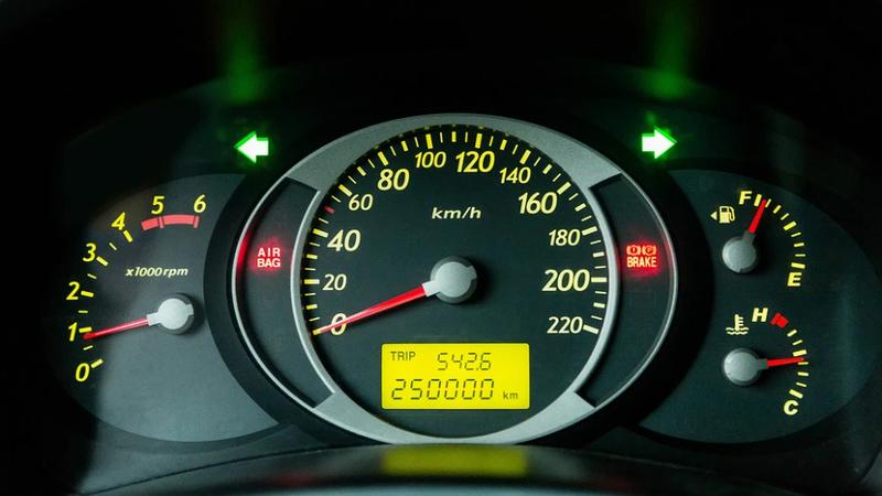 Jak wiarygodnie sprawdzić rzeczywisty przebieg samochodu z Niemiec?