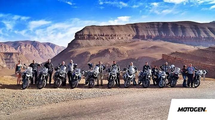 Przewodnik po niezbędnych rzeczach, które warto zabrać na wyjazd motocyklowy